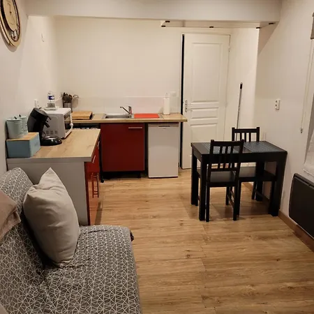 Apartment Petite Maisonnette Pont-Sainte-Maxence